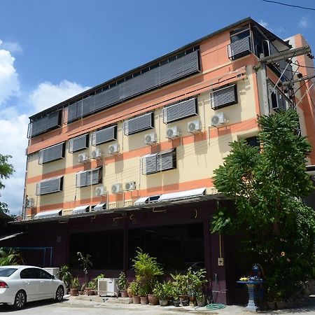 Hotel Centro Cnx Chiang Mai Zewnętrze zdjęcie