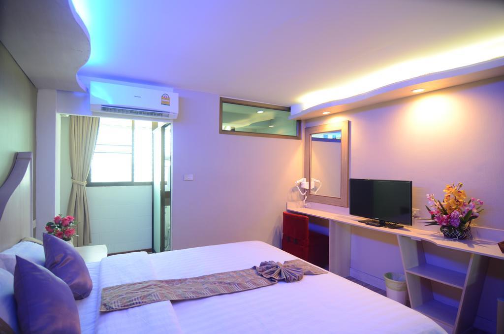 Hotel Centro Cnx Chiang Mai Zewnętrze zdjęcie