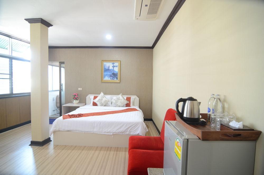 Hotel Centro Cnx Chiang Mai Zewnętrze zdjęcie