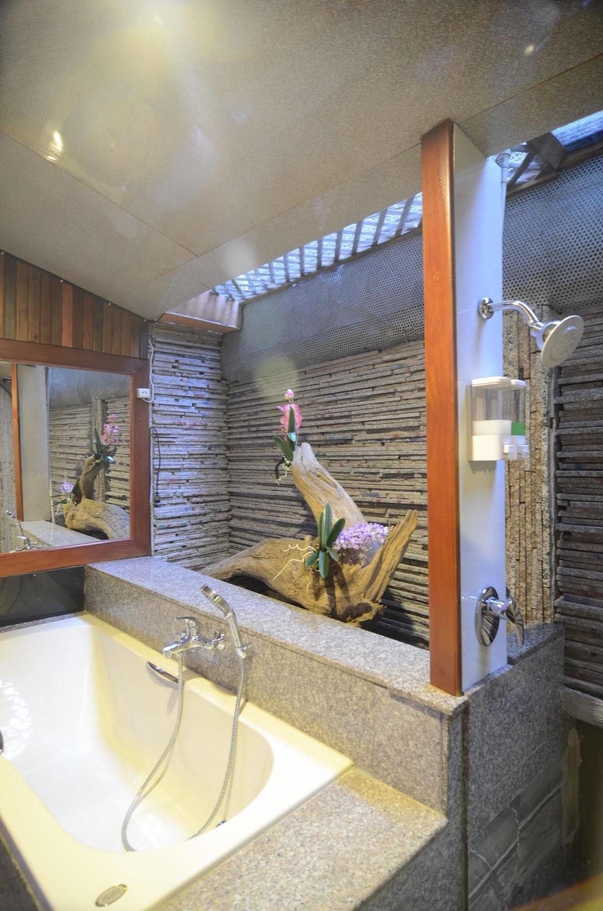 Hotel Centro Cnx Chiang Mai Zewnętrze zdjęcie