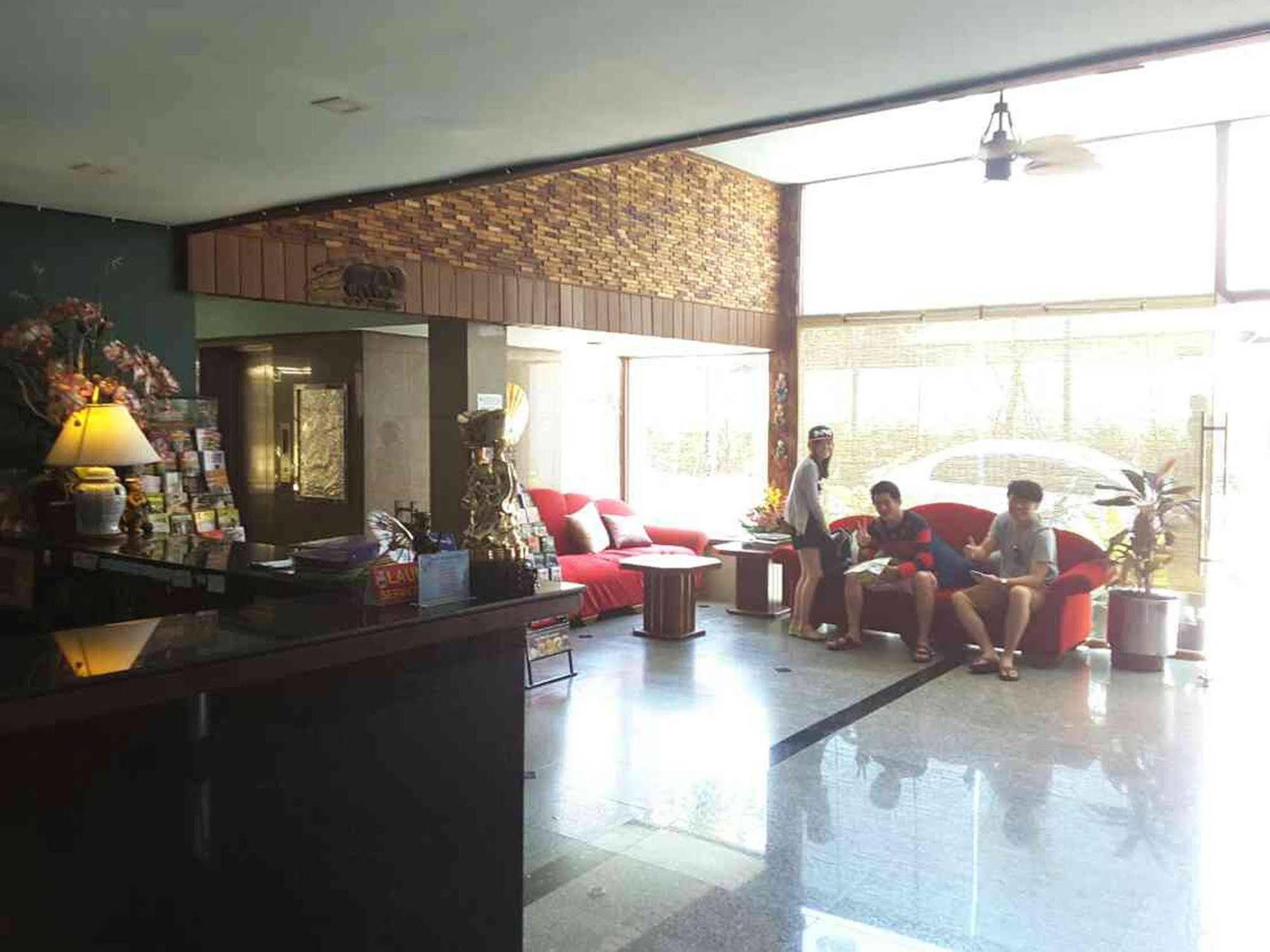 Hotel Centro Cnx Chiang Mai Zewnętrze zdjęcie