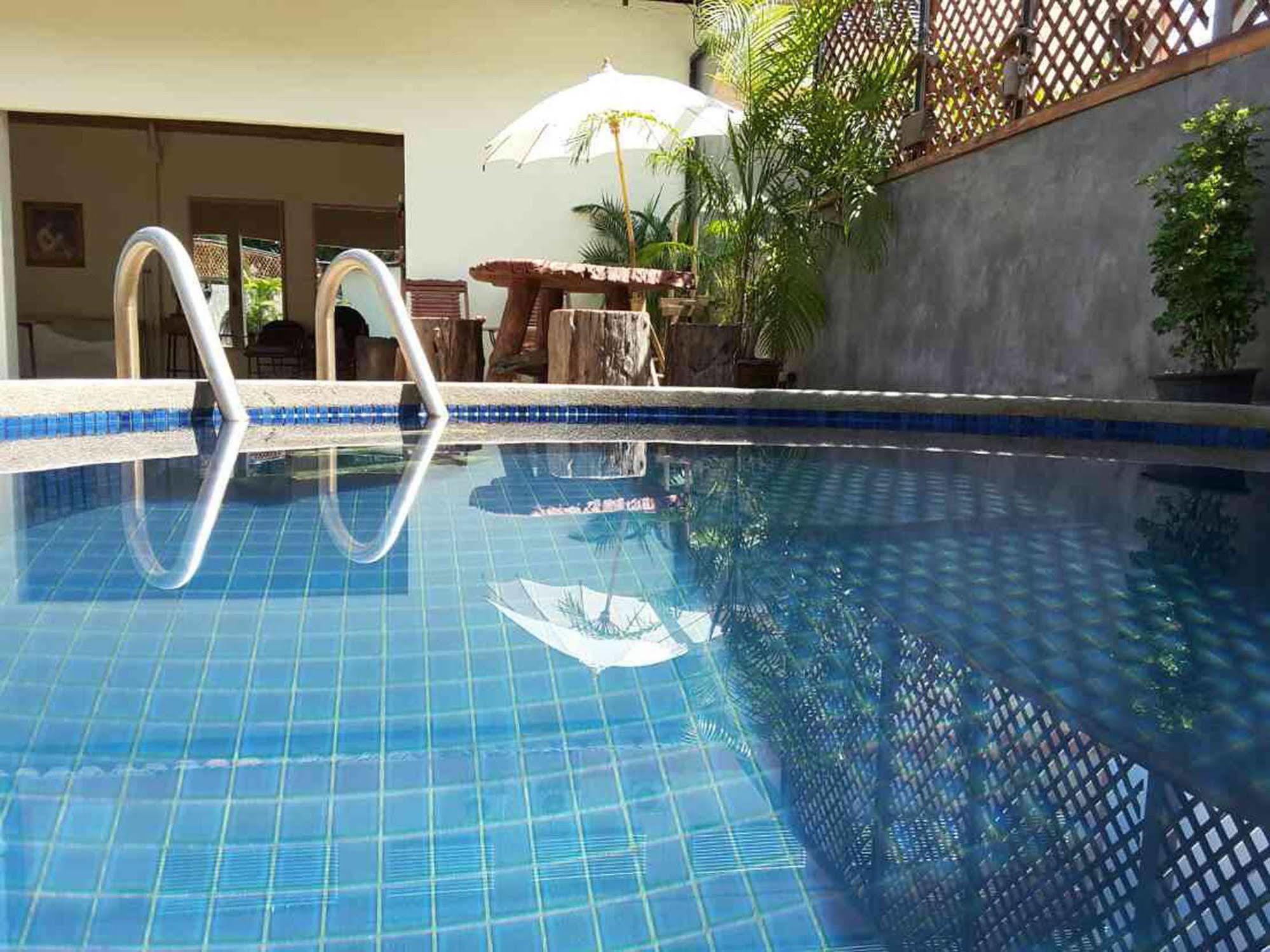Hotel Centro Cnx Chiang Mai Zewnętrze zdjęcie